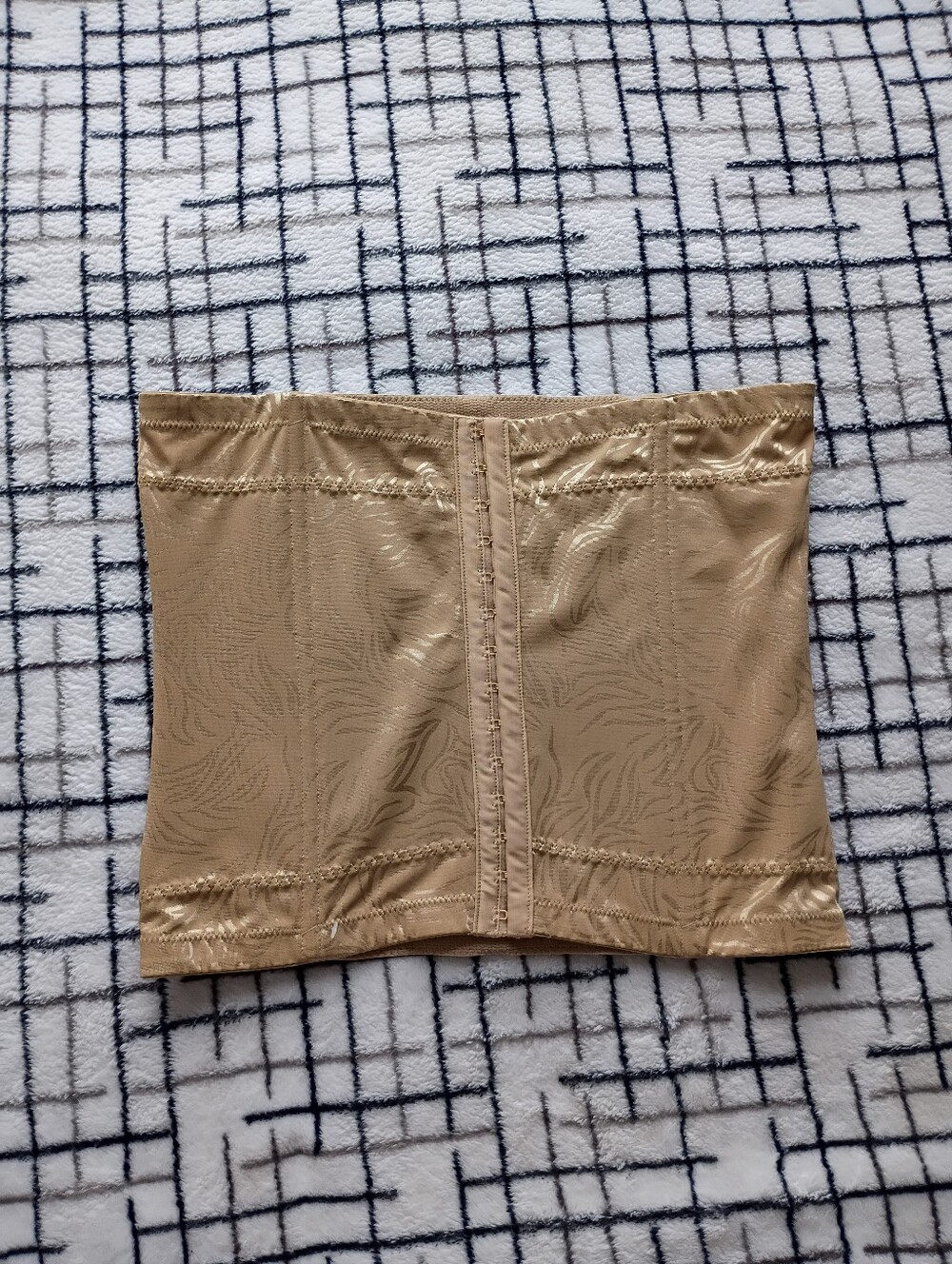 Maidenform Size Large Nude Shapewear Waist Cincher NOT USED